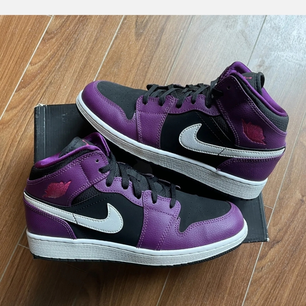 7Y Air Jordan Bright Grape 555112-028